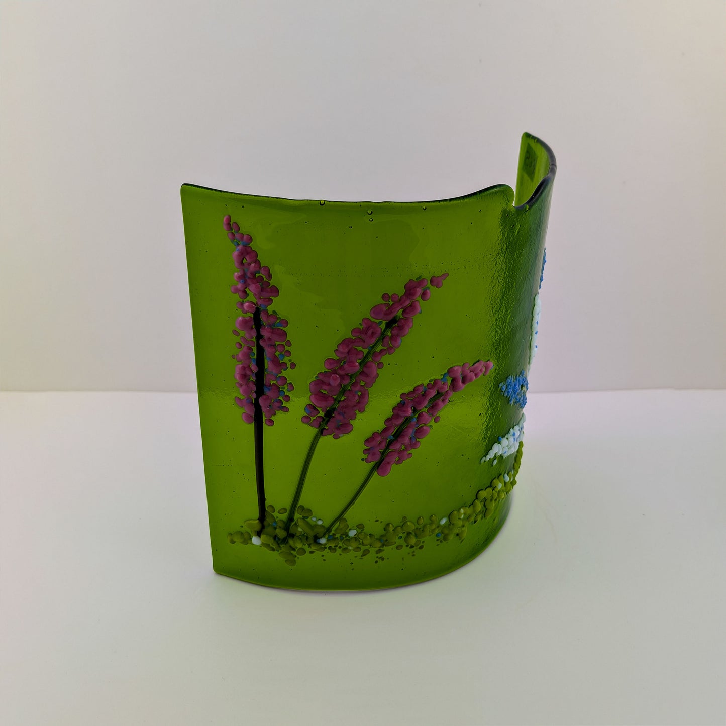Green Glass Floral Free Standing Curve