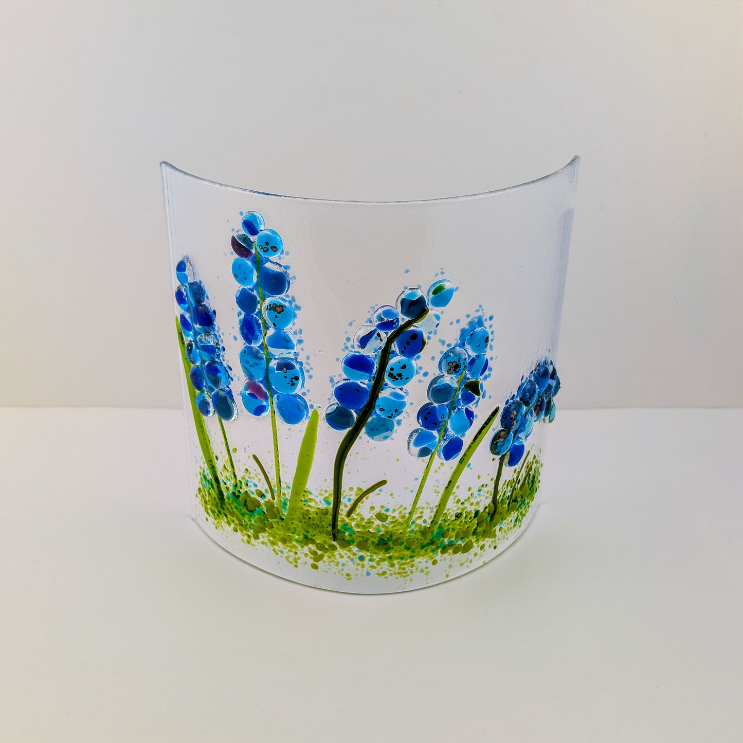 Blue Floral Free Standing Curve (large)