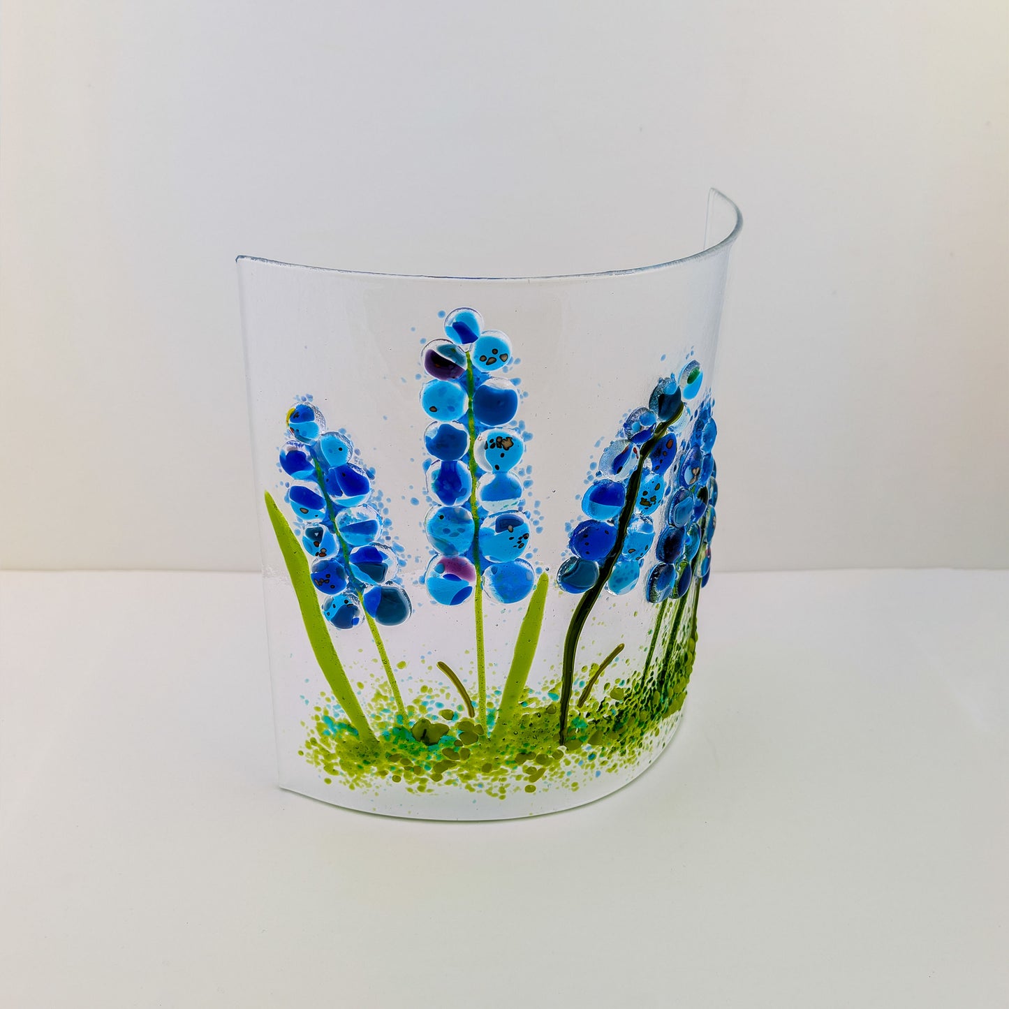 Blue Floral Free Standing Curve (large)