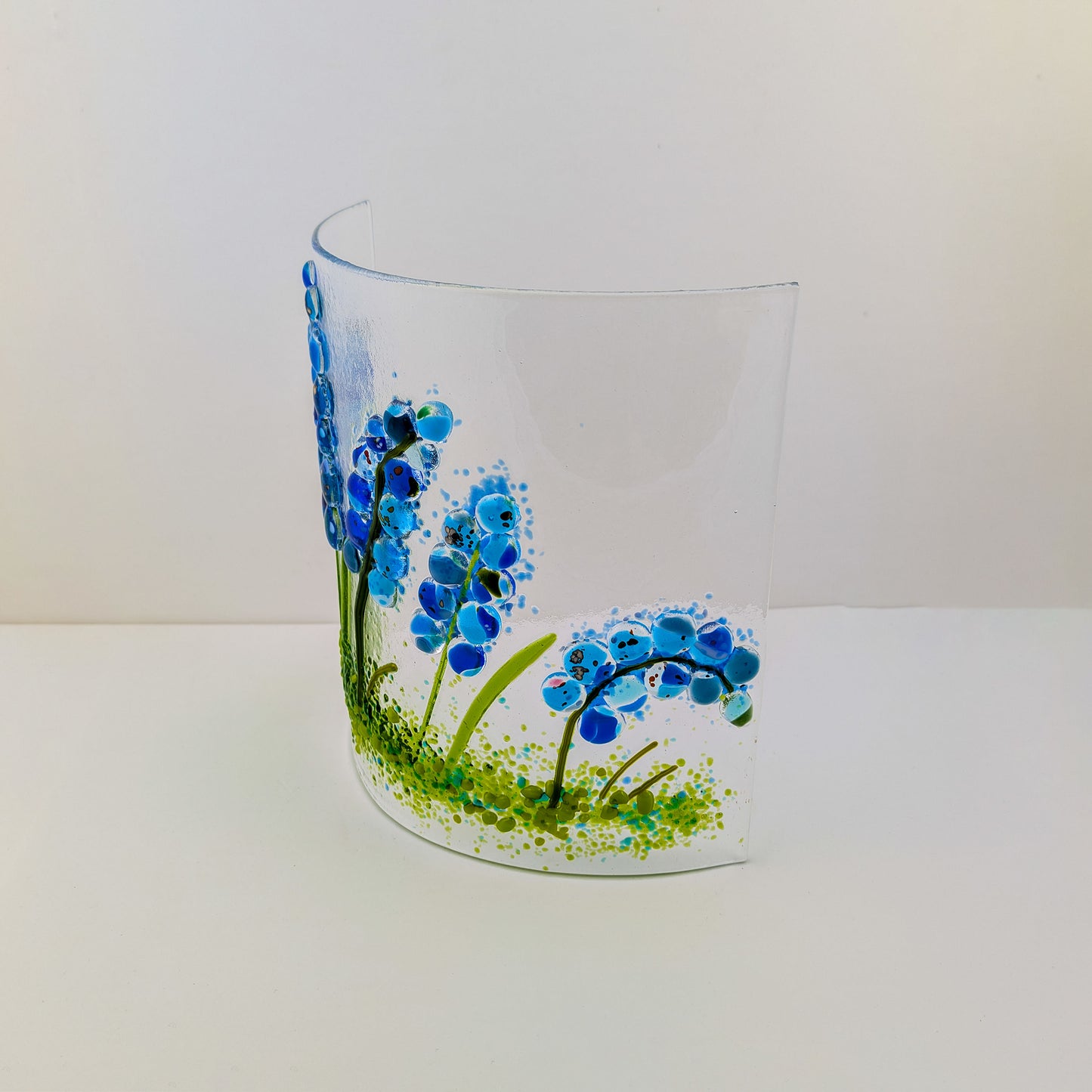 Blue Floral Free Standing Curve (large)